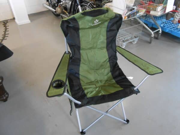 Groene campingstoel