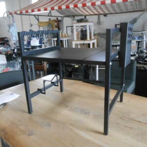 Uitschruifbaar magnetronrek