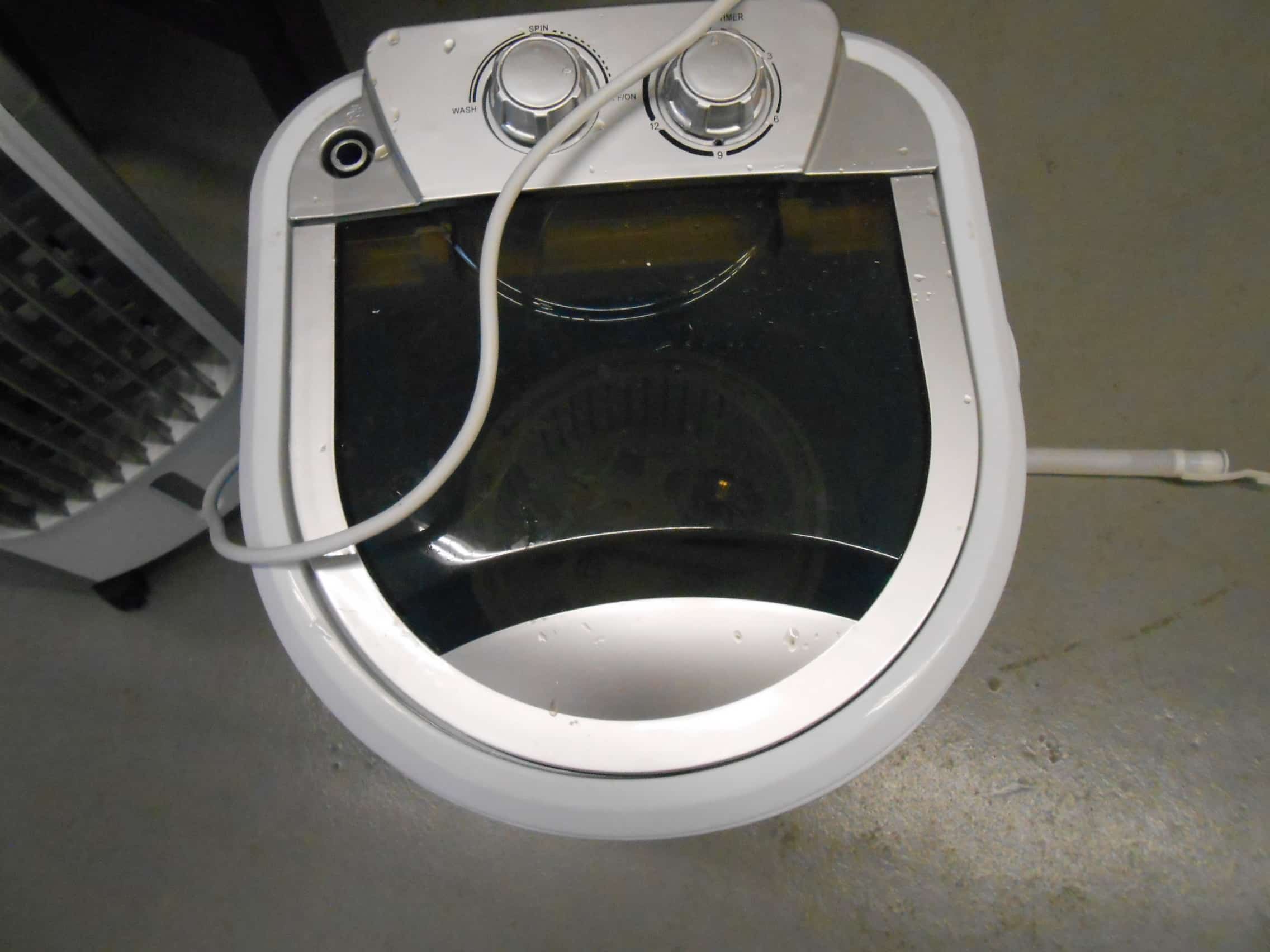 Mini wasmachine voor op de camping - Afbeelding 2