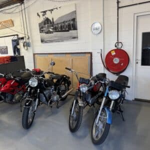 Brommers, fietsen, motoren en accessoires