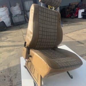 Nissan Patrol 3,3 zittingen/stoelen