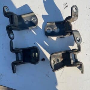 Nissan Patrol deurscharnieren boven