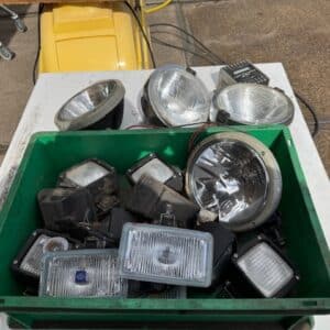 Nissan Patrol bak met diverse soorten lampen