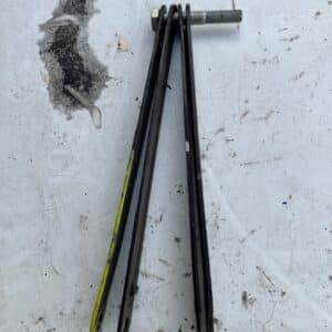 Nissan Patrol 3.3 achterklep scharnieren