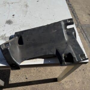 Nissan Patrol 3.3 dashboard onderplaat